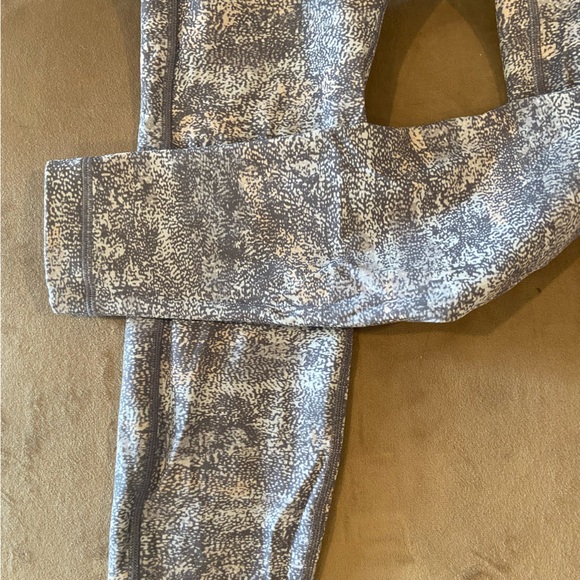 LULULEMON Wunder Under High Rise Tight 28" "Frozen Vista Alpine White Multi" - Picture 4 of 5